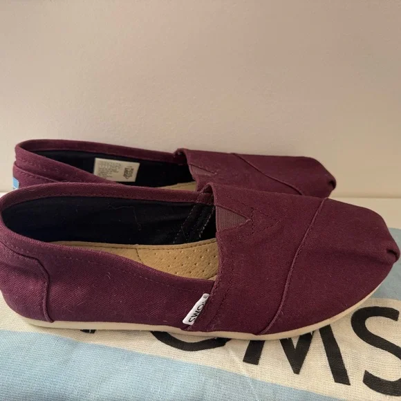 TOMS Burgundy Slip-Ons - Picture 4 of 8